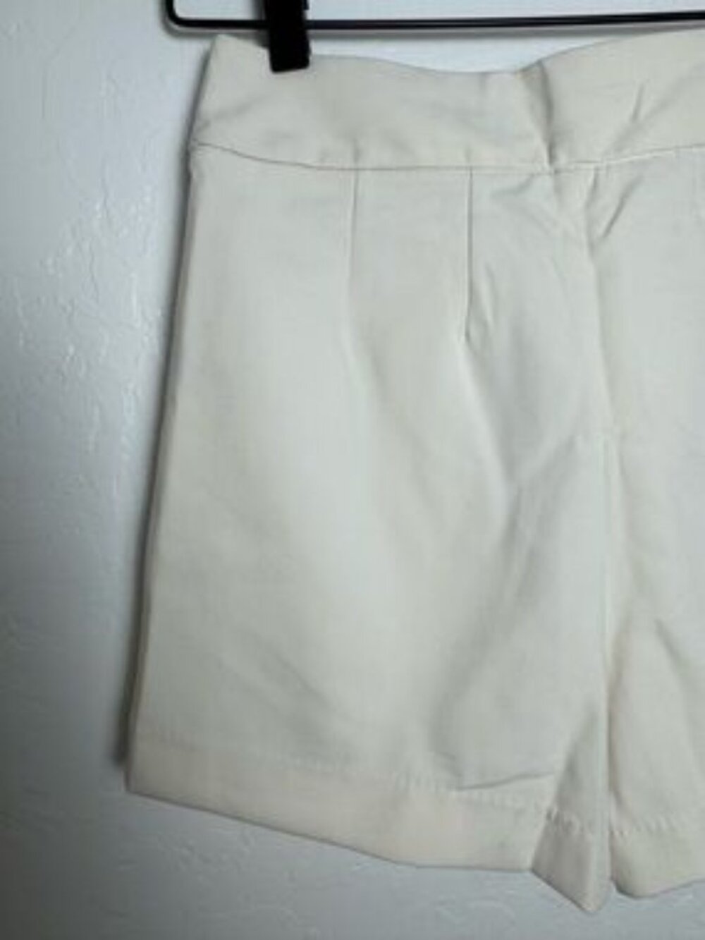Off White High-Rise Tailored Shorts - Picture 2 of 5
